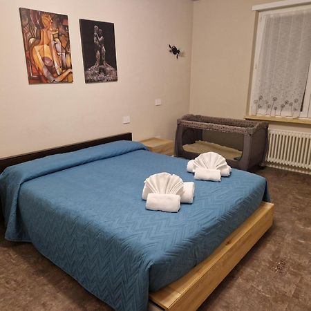 Ferienwohnung Infinite Blue Riva del Garda Exterior foto