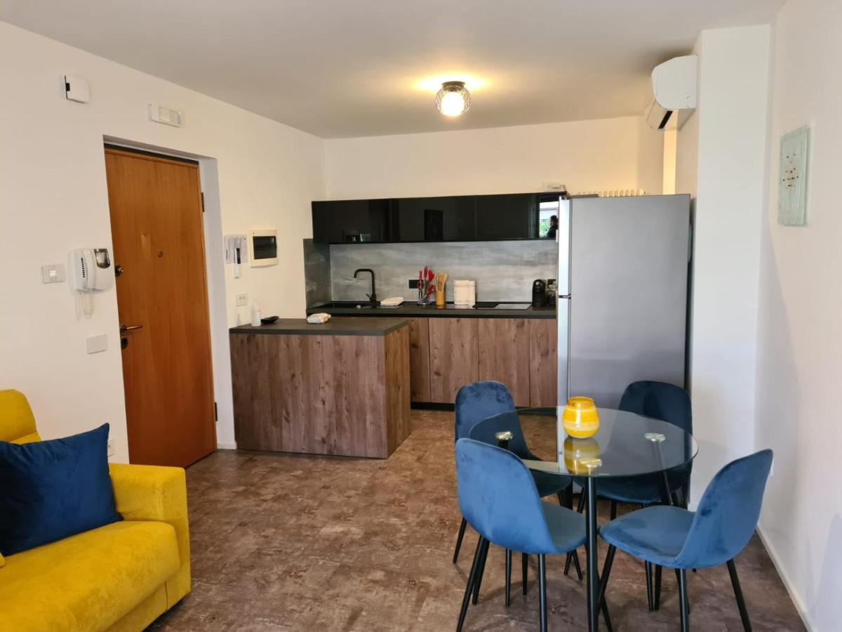 Ferienwohnung Infinite Blue Riva del Garda Exterior foto