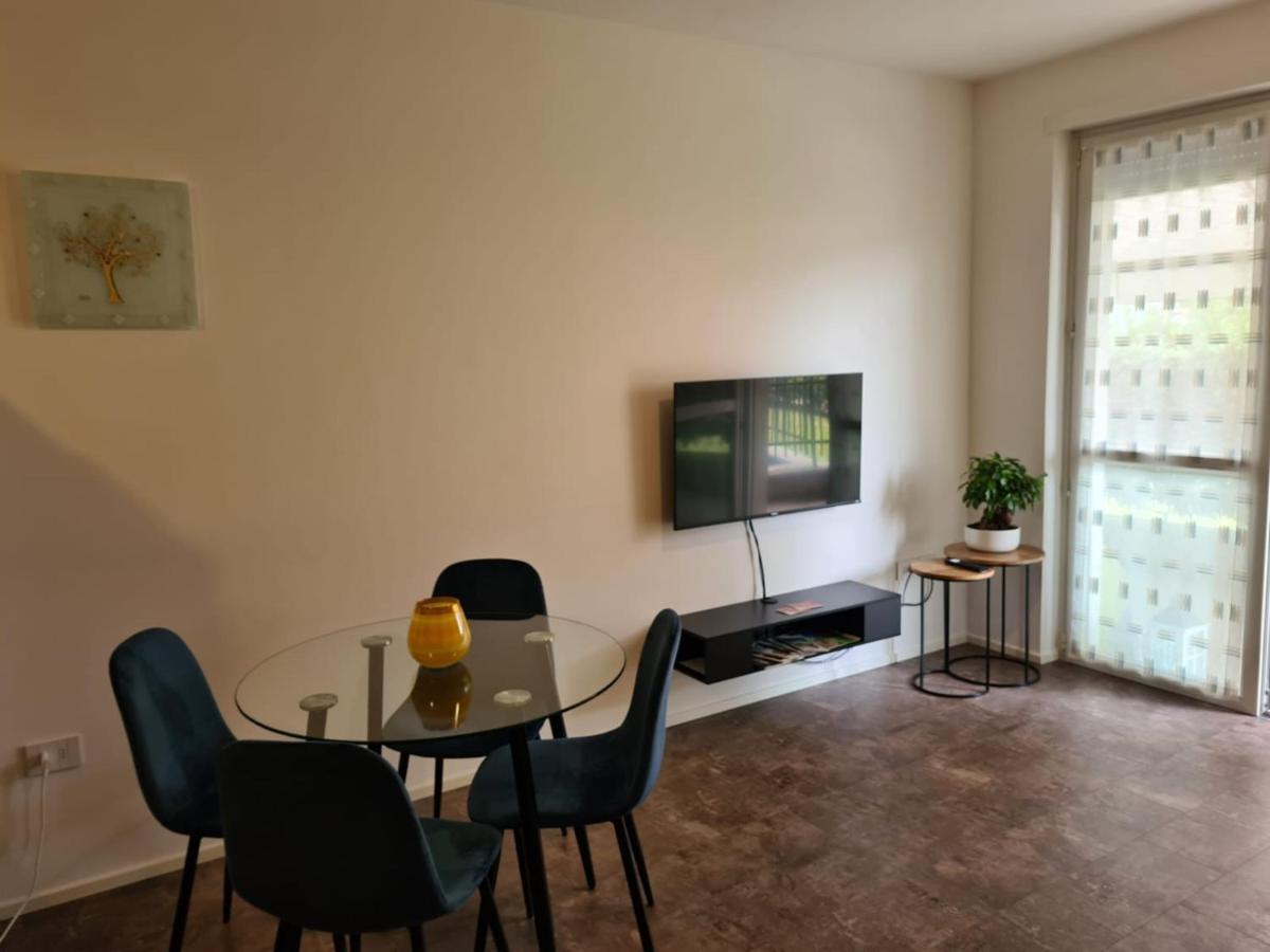 Ferienwohnung Infinite Blue Riva del Garda Exterior foto