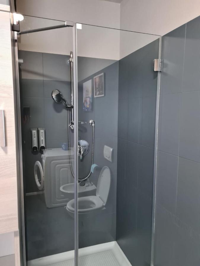 Ferienwohnung Infinite Blue Riva del Garda Exterior foto